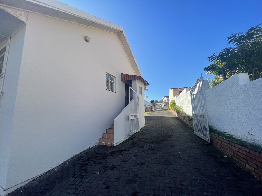 4 Bedroom Property for Sale in Braelyn Heights Eastern Cape